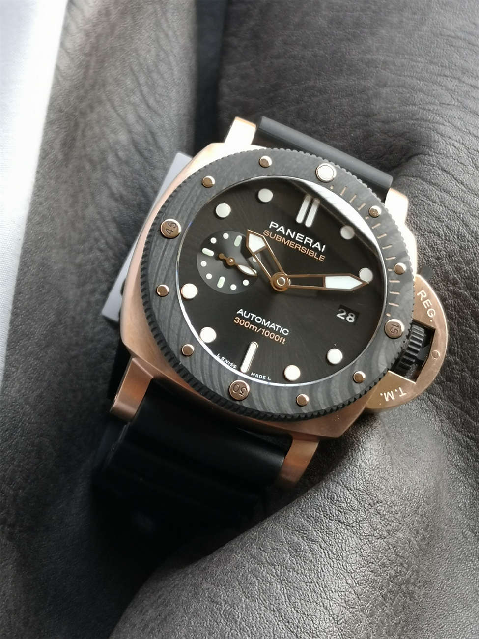 wc_upload_0001-311-1.jpg VSF Panerai PAM1070 Replica – Goldtech™ & Carbotech™ Submersible - Image 1