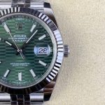 Clean Factory 126334-0030 41mm Green Datejust Replica w/ 3235 Movement - Image 2