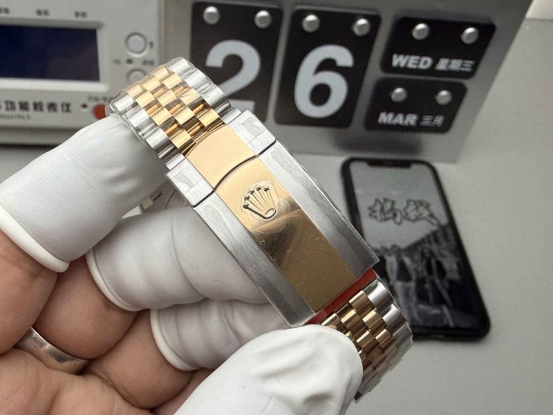 Clean Factory Datejust 126331 Rose Gold Steel 41mm Pink Dial Replica - Image 2