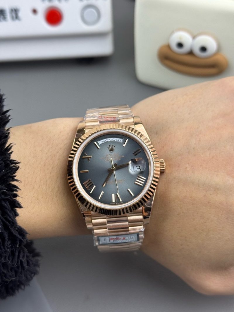 QF Factory Rolex Day-Date 40 m228235-0055 Everose Gold 40mm Replica - Image 2