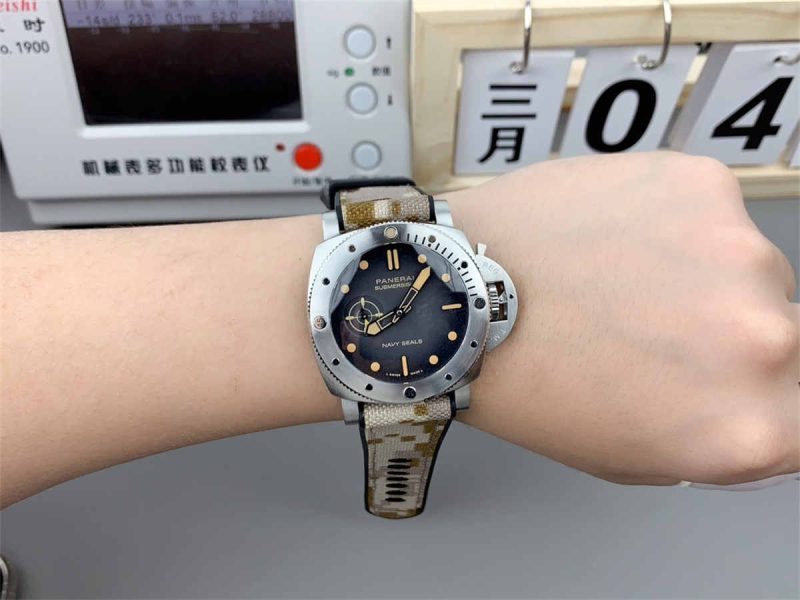 VSF Panerai PAM1518 44mm Navy SEALs Submersible Super Clone - Image 2