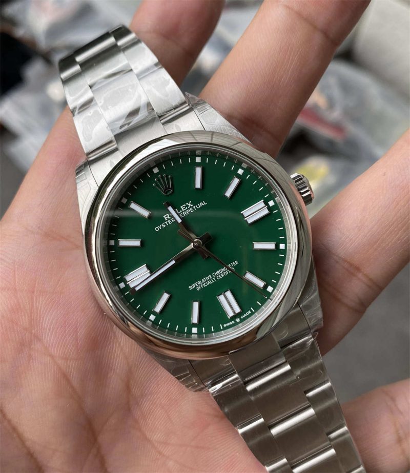 VS Factory Rolex Oyster Perpetual 41 Green Dial 134300-0004 Replica - Image 3
