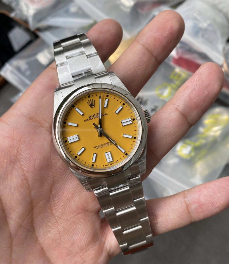 VS Factory Rolex Oyster Perpetual 41 Yellow Dial M124300-0004 Replica - Image 3