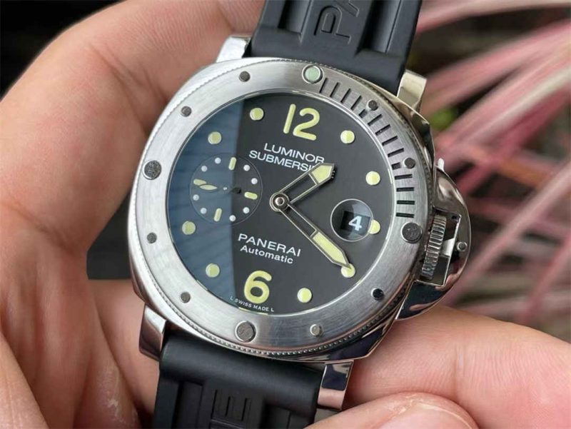VS Factory PAM01024 – 44mm Submersible Replica with Sapphire Crystal & Automatic Movement - Image 3