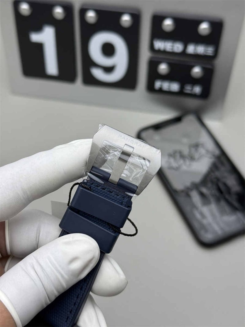 Panerai PAM1543 44mm Ti-Ceramitech Submersible 1:1 Replica - Image 3