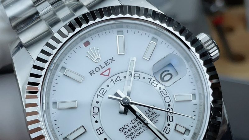 Rolex Sky-Dweller 42mm 1:1 Replica – White Dial Jubilee Bracelet - Image 4