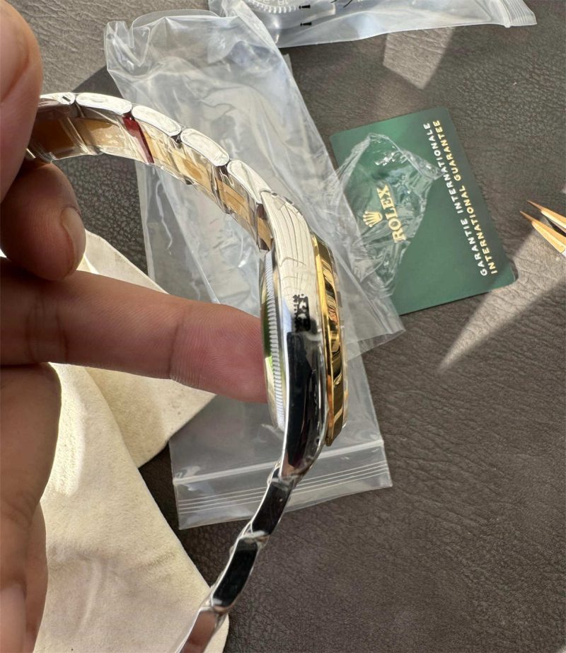 VS Factory Rolex Explorer 36mm Two Tone M124273-0001 Replica - Image 4