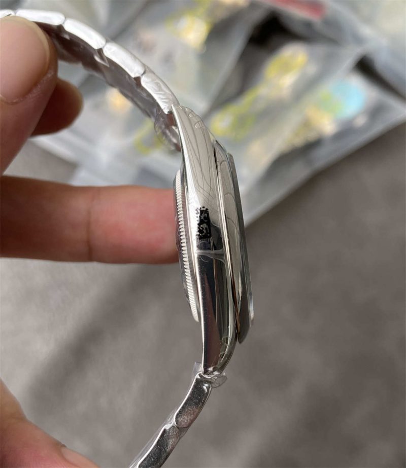 VS Factory Rolex Oyster Perpetual 41 Green Dial 134300-0004 Replica - Image 4