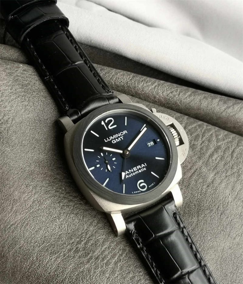 Panerai PAM01279 42mm Titanium Luminor GMT Blue Sunburst 1:1 Replica - Image 4