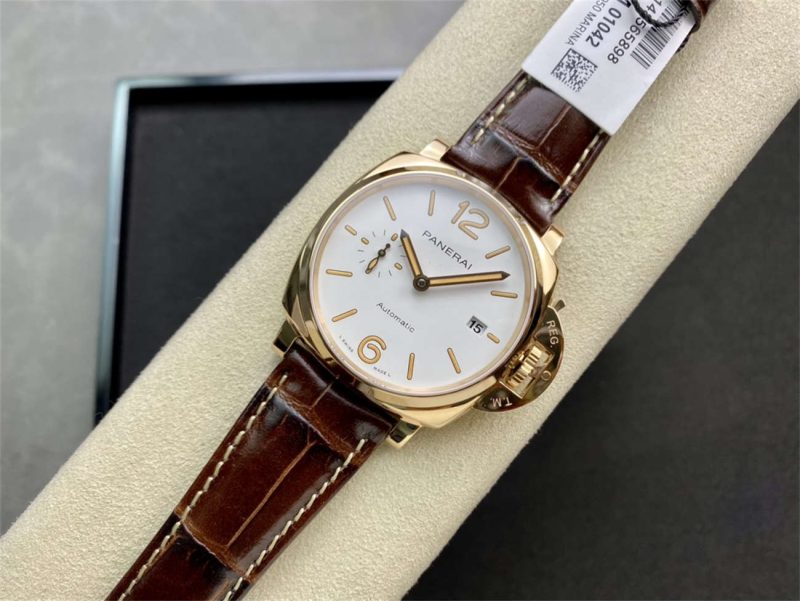 VSF Panerai PAM1042 Replica – Luminor Due 42mm Goldtech™ Rose Gold - Image 4