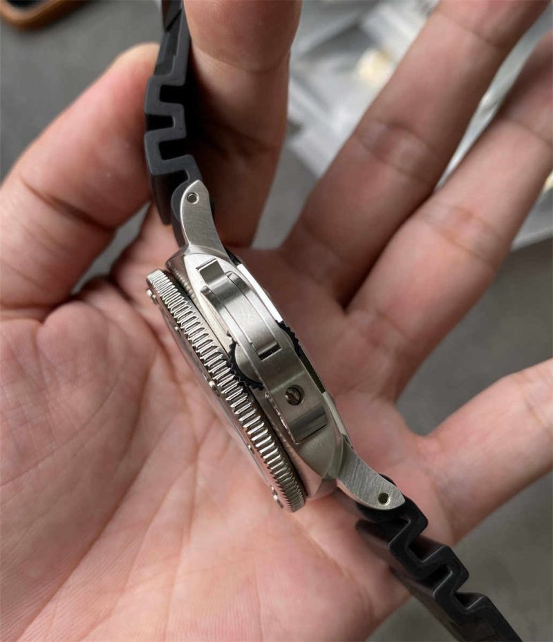 VSF Panerai PAM1323 44mm Submersible 1:1 Replica – P.9000 Automatic - Image 4