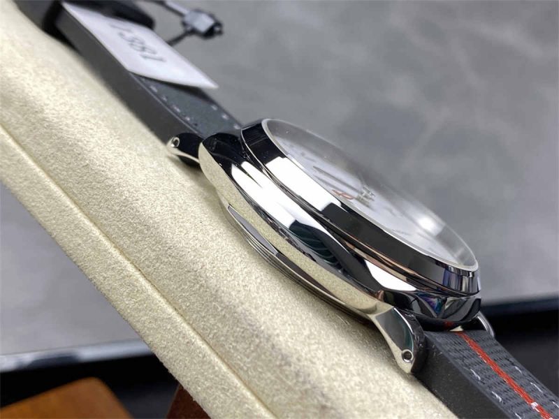 Panerai PAM1381 Luminor Due Luna Rossa 42mm 1:1 Replica - Image 4