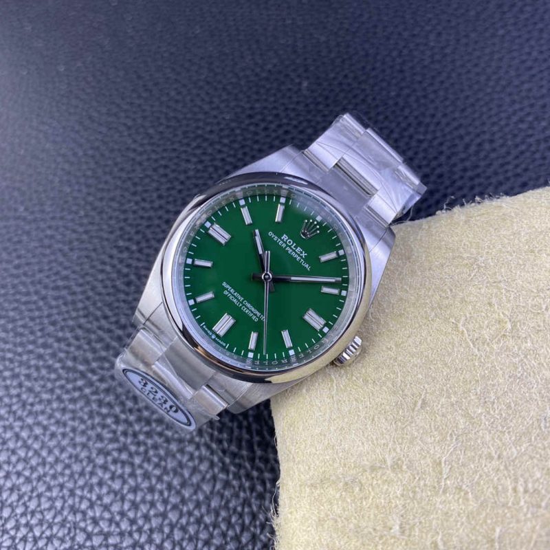 Clean Factory 126000-0014 Oyster Perpetual 36 Green Dial Replica - Image 4