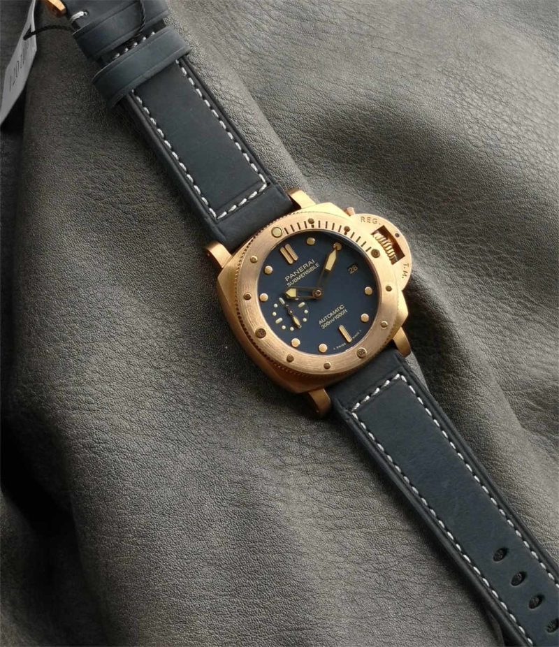 VSF Panerai PAM01074 Bronze Submersible 42mm Blue Dial Replica Watch - Image 5