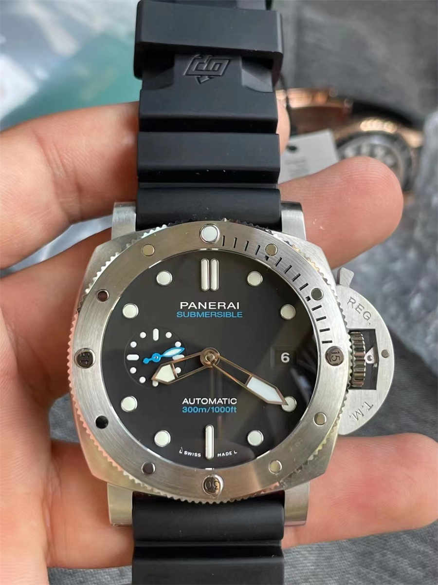 Panerai Submersible Stainless Steel Replica | ROLLEXTER