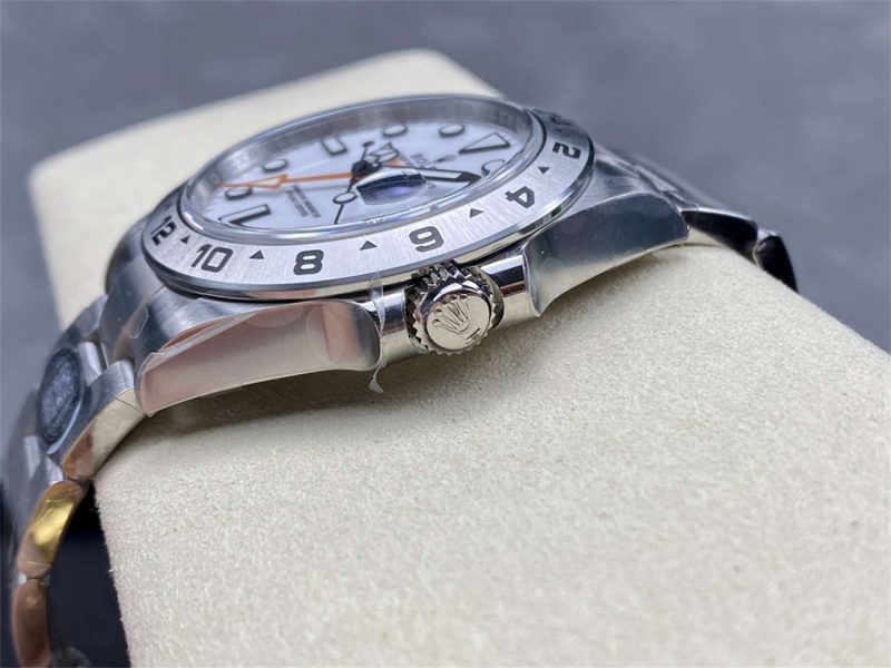 Clean Factory Rolex Explorer II 226570 Homage – 42mm Polar White 1:1 Replica Ref. 226570 - Image 6