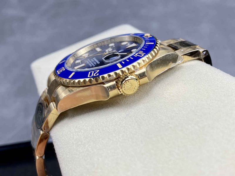 Clean Factory Rolex Submariner 126618LB – 41mm Full Gold Blue Replica - Image 6