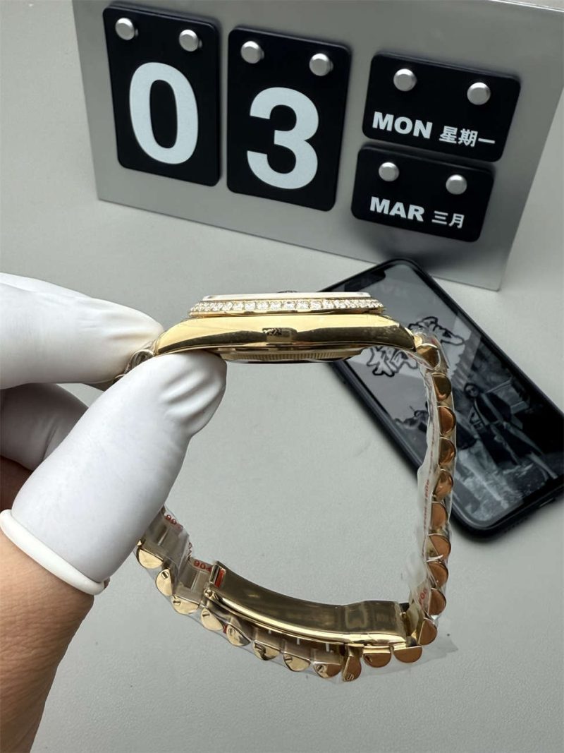 QF Day-Date 36mm Replica – Full-Weight 2836 Movement with Diamond Dial - Clean Factory - Image 6