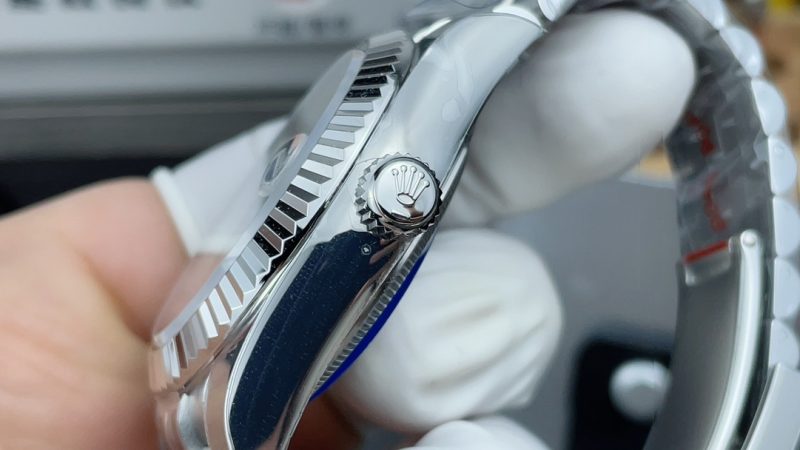 Rolex Sky-Dweller 42mm 1:1 Replica – White Dial Jubilee Bracelet - Image 6