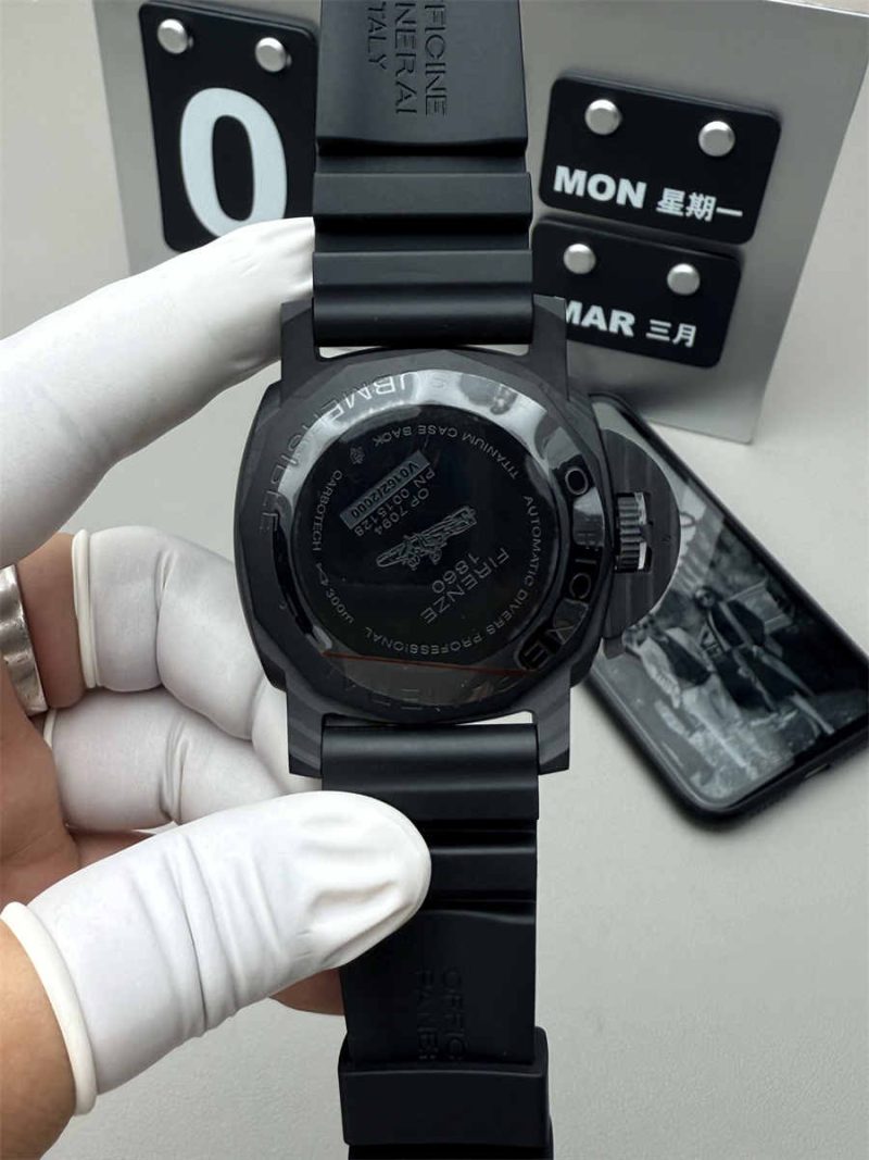 Panerai PAM1616 47mm Carbotech Submersible 1:1 Replica – P.9010 - Image 6
