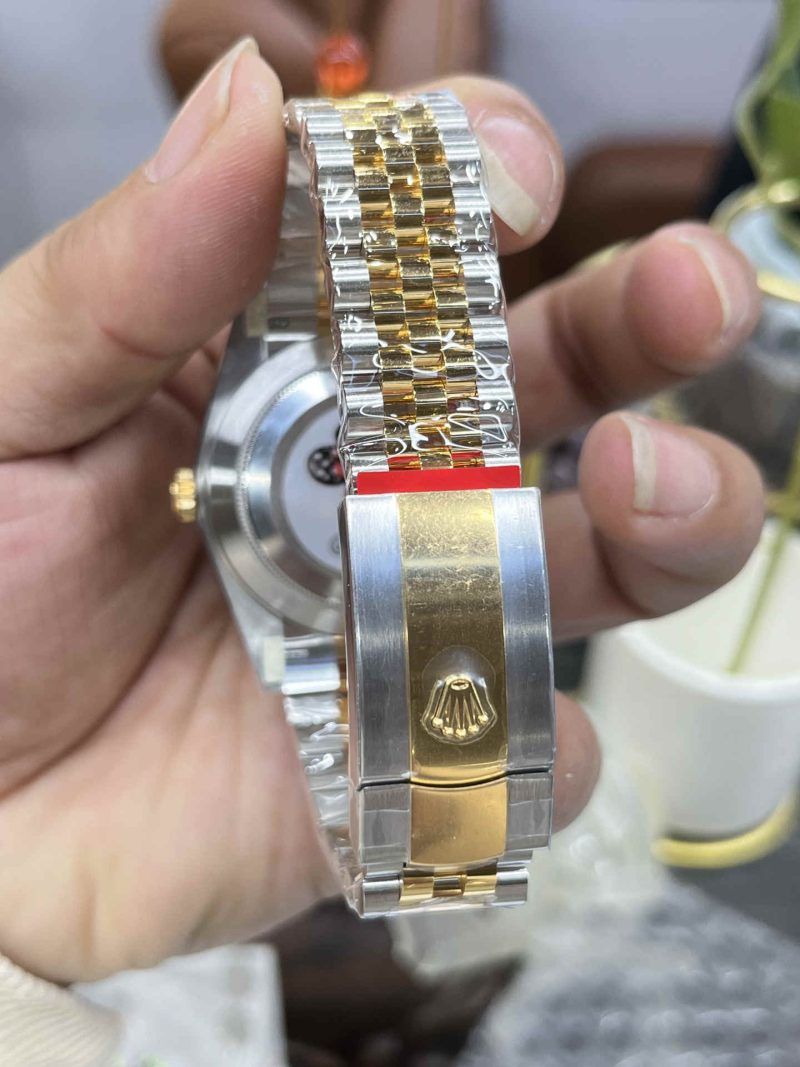 Clean Factory 126333-0019 Two-Tone Datejust 41 Wimbledon Dial Replica - Image 6