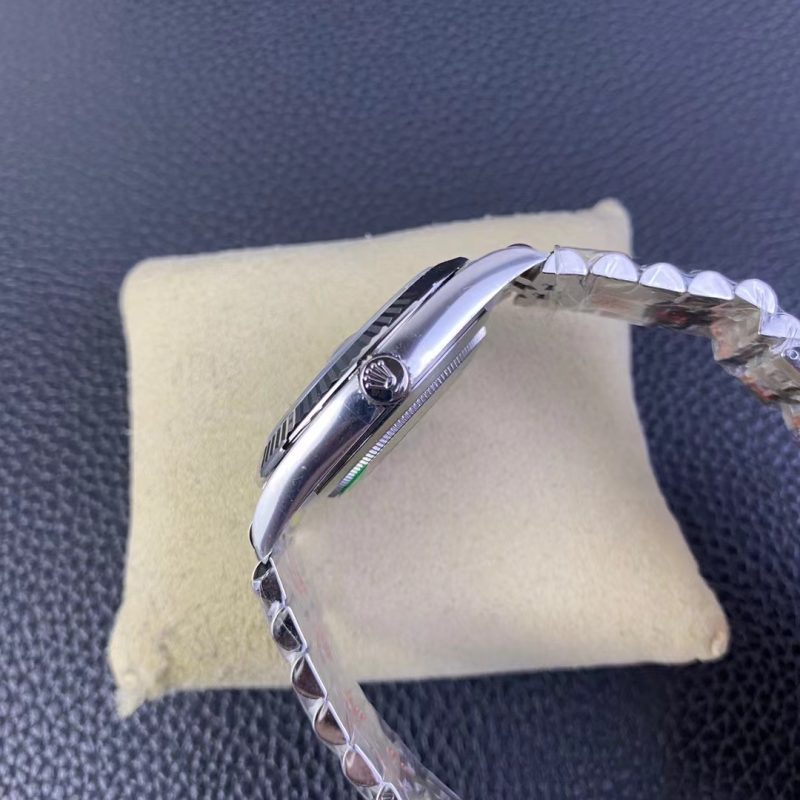 Clean Factory 126334-0030 41mm Green Datejust Replica w/ 3235 Movement - Image 6