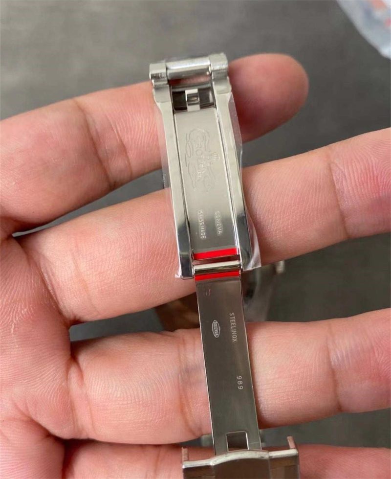 VS Factory Rolex Oyster Perpetual 41 Silver Dial Replica M124300-0001 - Image 7