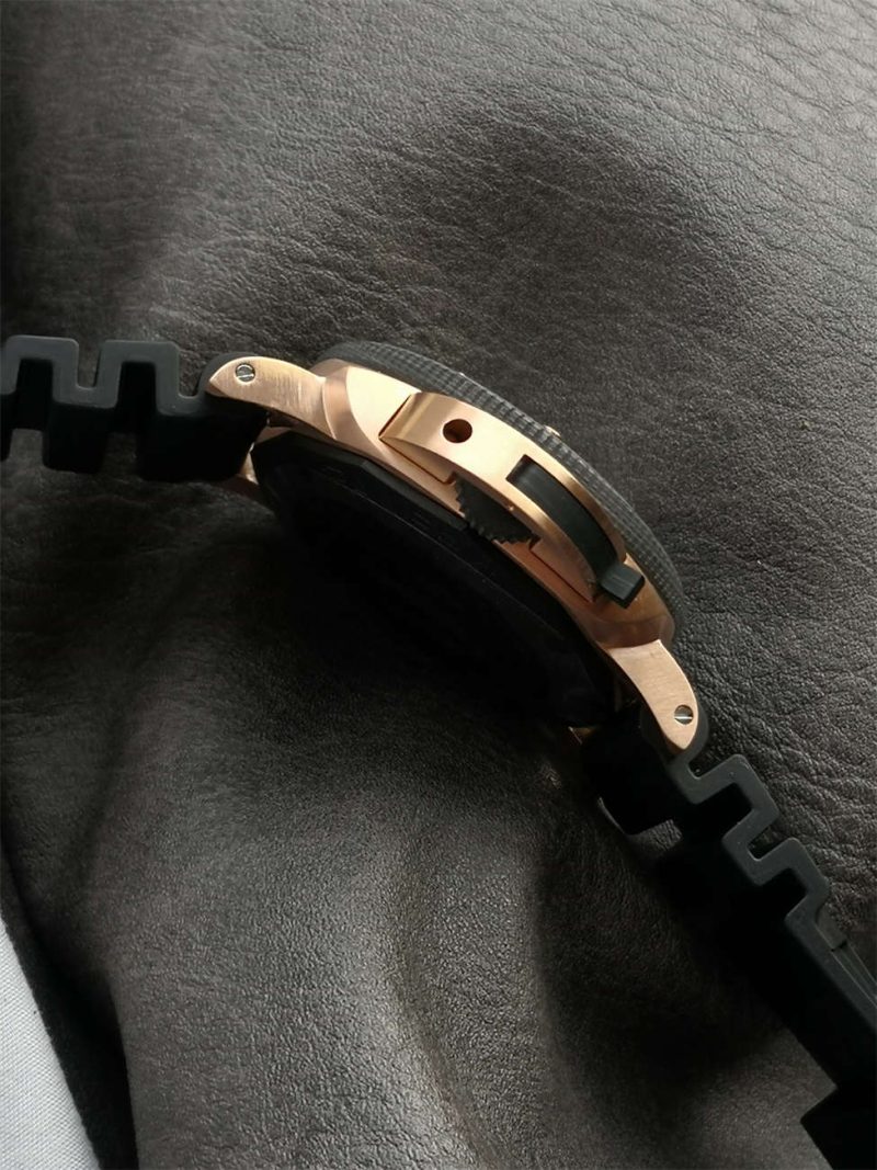 VSF Panerai PAM1070 Replica – Goldtech™ & Carbotech™ Submersible - Image 7