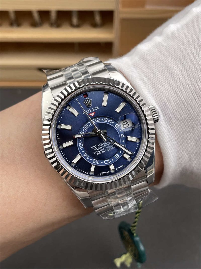 Rolex Sky-Dweller 336934 Blue Dial 1:1 Replica – 42mm Steel Jubilee - Image 8