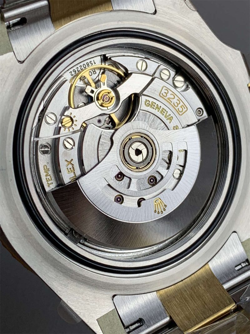 VS Factory Rolex Sea-Dweller 126603 Two Tone 43mm Replica - Image 8