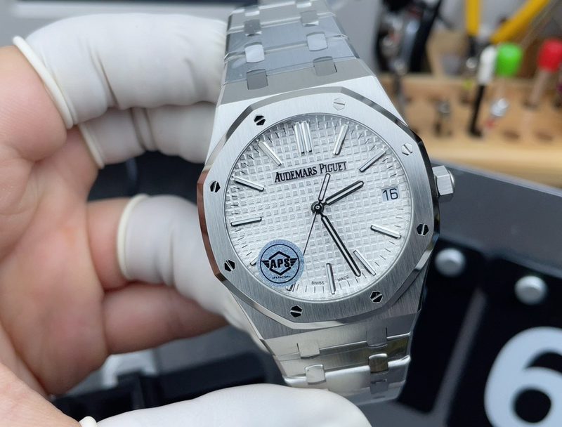 Audemars Piguet Royal Oak 15510ST 41mm White Dial 1:1 Replica Watch