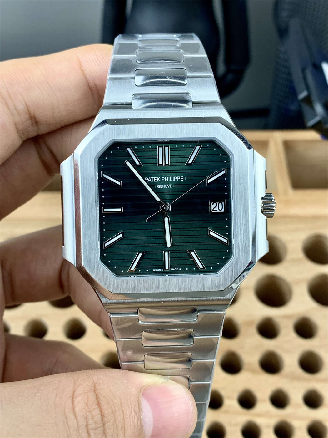 wc_upload_0001-167-1.jpg Patek Philippe Cubitus 5821/1A-001 Green Dial 1:1 Replica Watch - Image 1