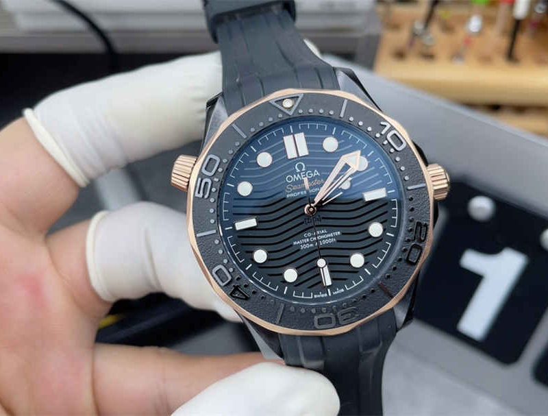 Omega Seamaster Diver 300M 43.5mm Black Ceramic Sedna Gold 1:1 Replica Homage