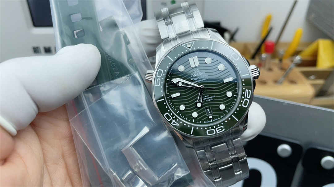wc_upload_0001-38-1.jpg Omega Seamaster Diver 300M 210.30.42.20.10.001 Green Dial 1:1 Replica Watch 42mm - Image 1