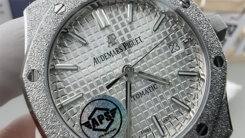 Audemars Piguet Royal Oak 15400 Frosted Gold 41mm 1:1 Replica by APS Factory - Image 2