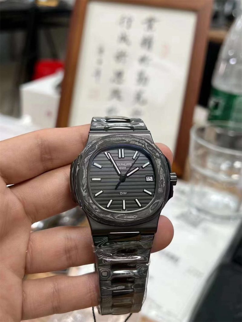 Patek Philippe Nautilus 5711 DIW Carbon 1:1 Forged Carbon Homage Replica - Image 2