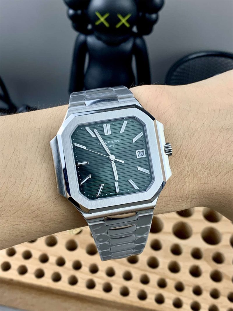 Patek Philippe Cubitus 5821/1A-001 Green Dial 1:1 Replica Watch - Image 2