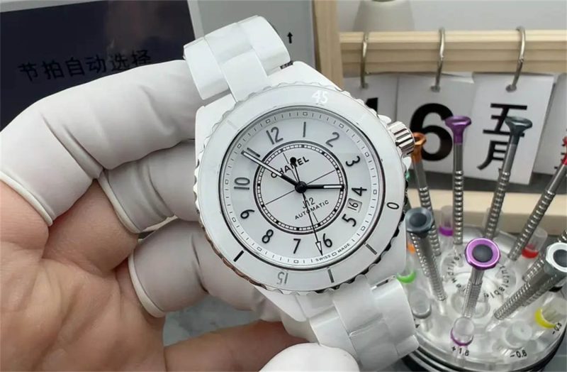 Cartier J12 White Ceramic H5700 38mm 1:1 Replica by BV Factory - Image 2