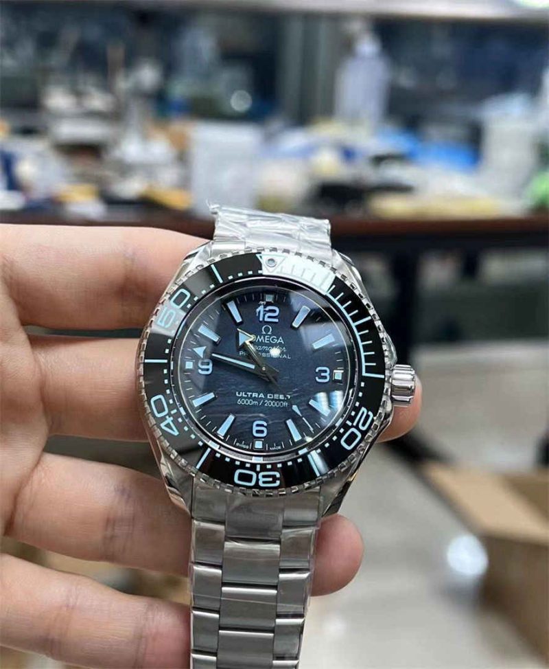 Omega Seamaster Planet Ocean 600M 215.30.46.21.03.002 Blue King 1:1 Replica Diver 45.5mm - Image 2