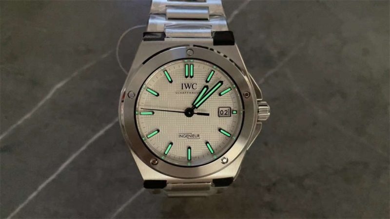 IWC Ingenieur Automatic 40 1:1 Replica Watch – Clean White Dial Homage - Image 2