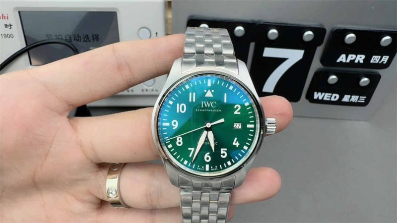 IWC Mark XX Green Dial 1:1 Replica Pilot Watch - Image 2