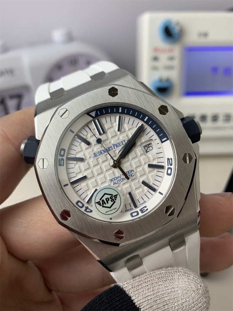 Audemars Piguet Royal Oak Offshore Diver 42mm 15710ST White Dial 1:1 Replica by APS Royal Oak Offshore Diver 42mm 15710ST.OO.A010CA.01 - Image 3