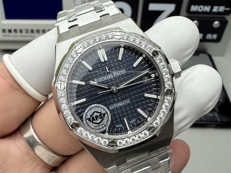 Audemars Piguet Royal Oak 15451ST.ZZ.1256ST.03 37mm Blue Dial 1:1 Replica Watch - Image 3