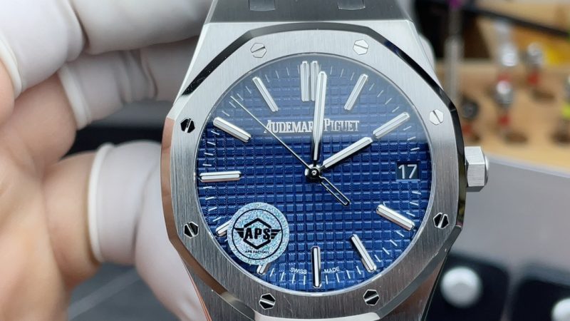 Audemars Piguet Royal Oak 15510ST.OO.1320ST.01 Blue 41 mm 1:1 Replica Watch - Image 3