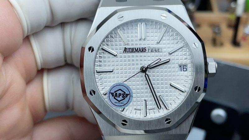 Audemars Piguet Royal Oak 15510ST 41mm White Dial 1:1 Replica Watch - Image 3