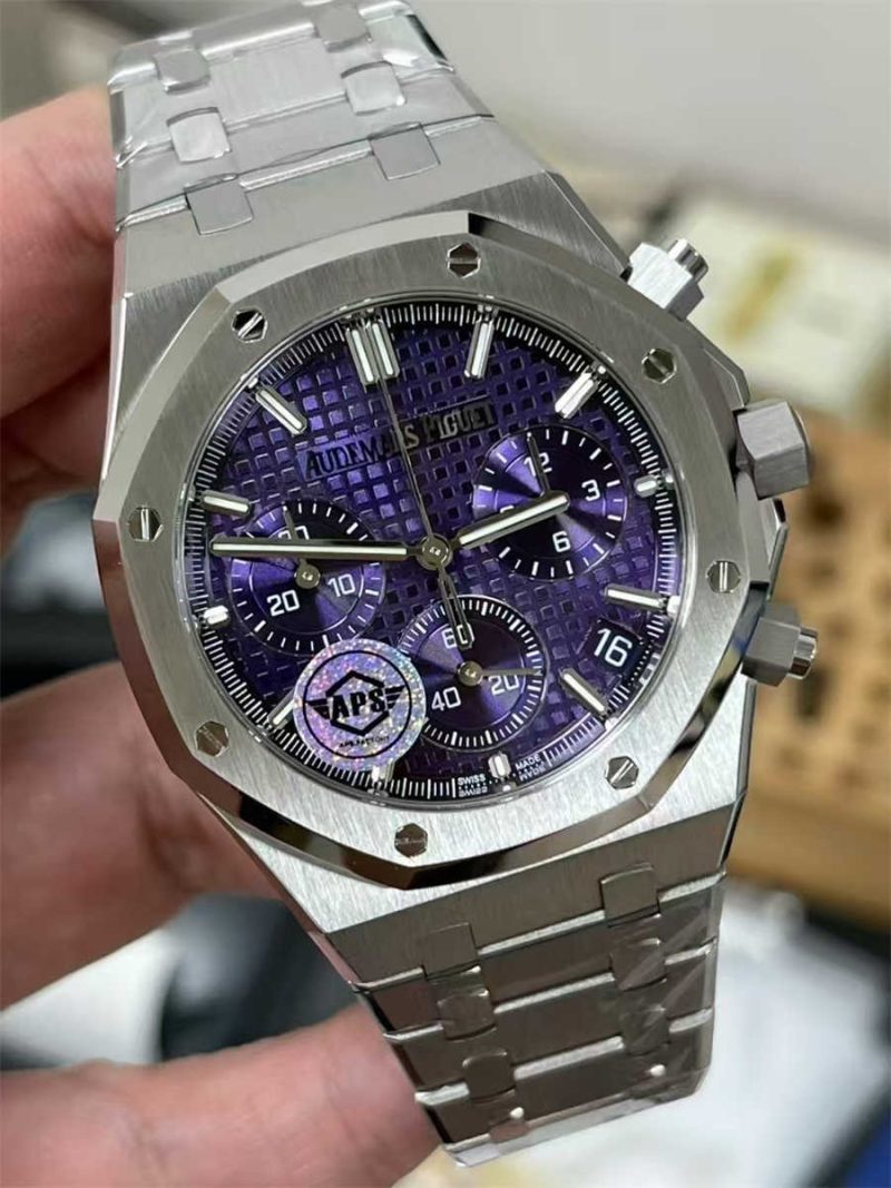 Audemars Piguet Royal Oak 26240BC.OO.1320BC.01 Chronograph 41mm Purple Dial 1:1 Replica by APS - Image 3