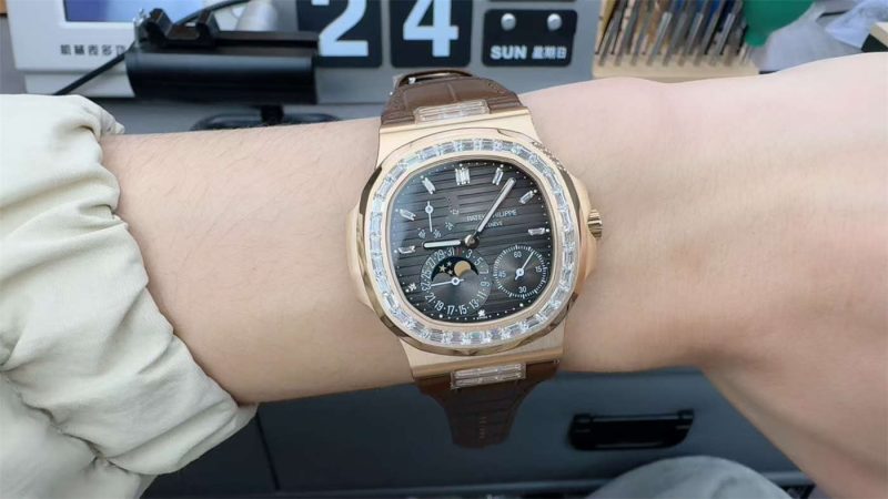 Patek Philippe Nautilus 5712GR-001 Diamond Replica – Custom PPF 1:1 Homage Watch - Image 3