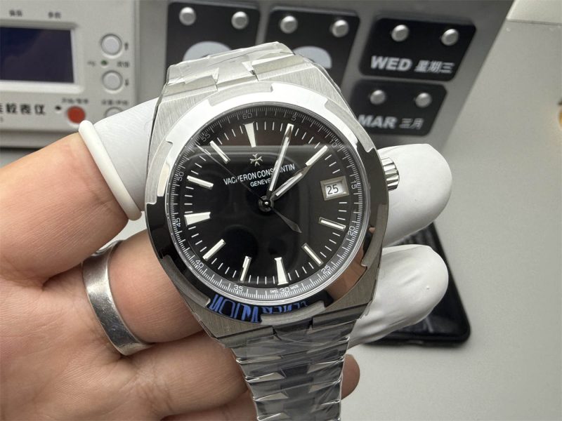 Vacheron Constantin Overseas 4520V/210A-B483 41mm 1:1 Replica Watch - Image 3