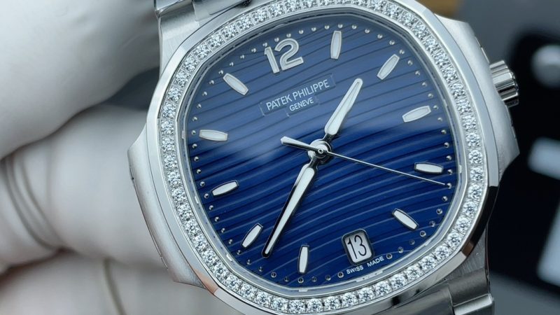 Women's Watch Nautilus 7118/1200A-001 Blue Diamond Bezel 1:1 Replica - Image 3