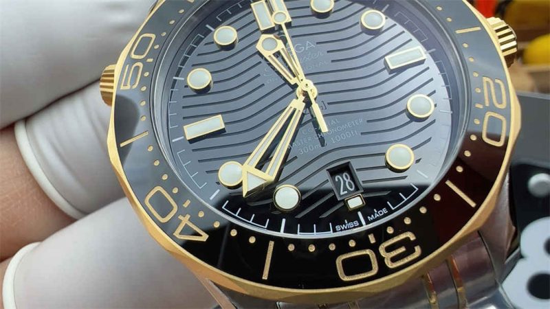 Omega Seamaster Diver 300M 42mm 1:1 Homage Replica Dive Watch - Image 3